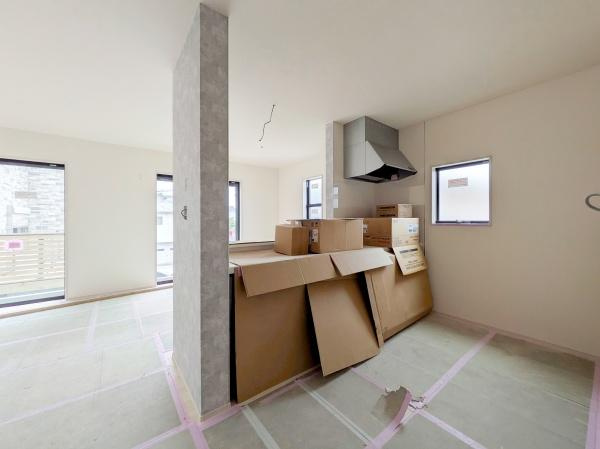 横浜市都筑区川和町の新築一戸建のキッチン|対面式のキッチンはお料理中でも家族とのお話も弾みます。
