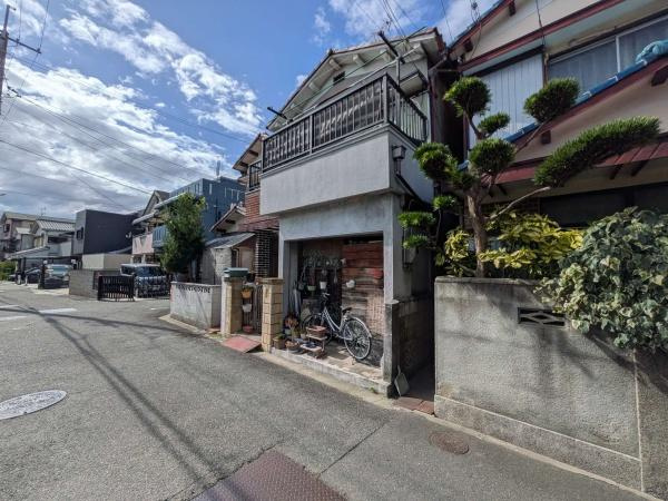 【前面道路含む現地写真】