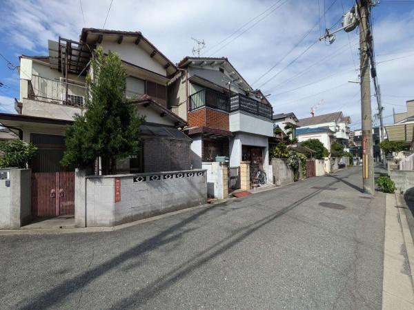 【前面道路含む現地写真】