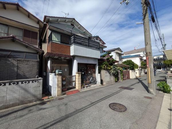 【前面道路含む現地写真】