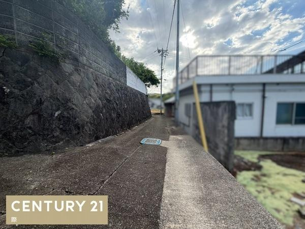 和歌山市朝日　中古戸建の前面道路含む現地写真