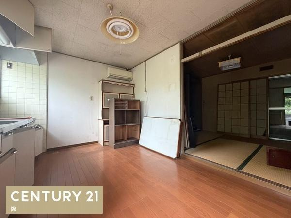 和歌山市朝日　中古戸建の居間・リビング