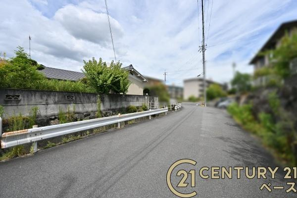 橿原市白橿町５丁目　一戸建の前面道路含む現地写真|■現地撮影写真■前面道路約６ｍと広々開放的です！