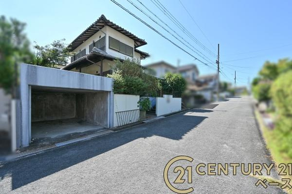 北葛城郡河合町高塚台２丁目の売地の前面道路含む現地写真|■現地撮影写真■前面道路は約６ｍと広々！