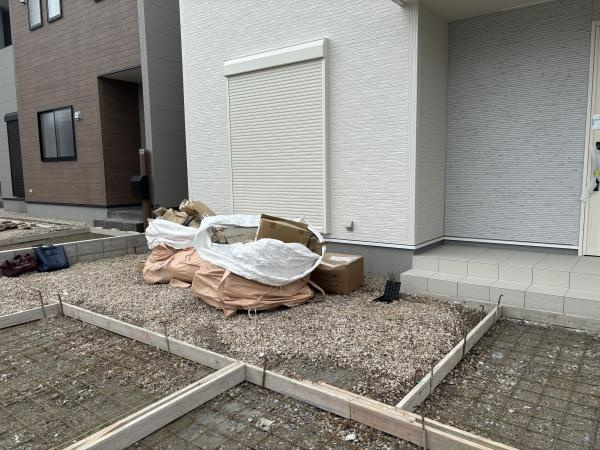 蒲郡市形原町北大明地59期　全3棟・1号棟の庭|ウッドデッキやBBQ。想像が膨らむお庭