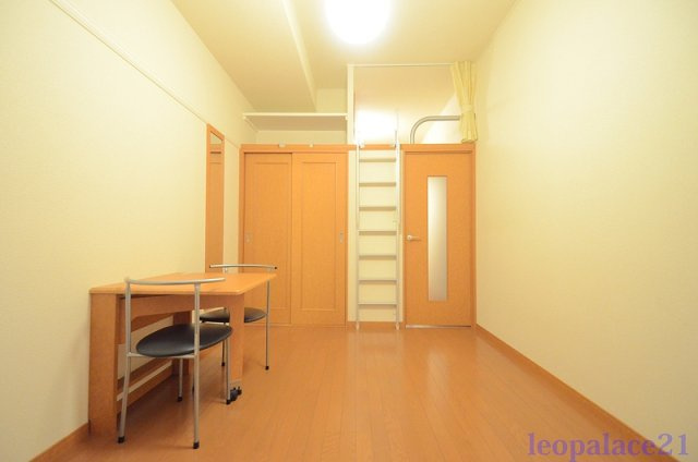 【居間・リビング】 | レオパレス猫座