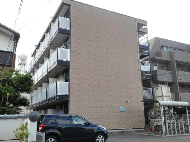 レオパレスコンフォート上社の外観