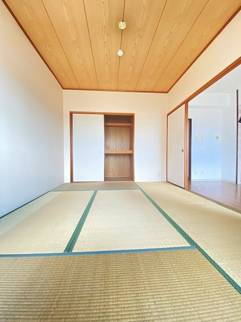 クイーンコート立花の和室|趣のある和室です