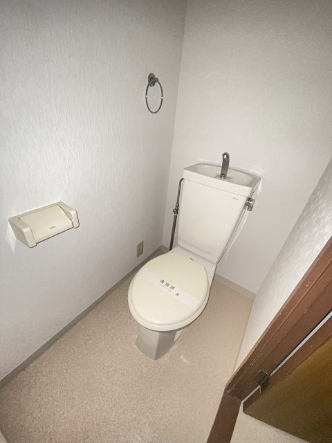 クイーンコート立花のトイレ|清潔感のあるトイレです
