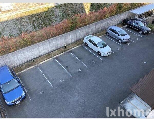 彩都シオンの駐車場|駐車スペースもあります