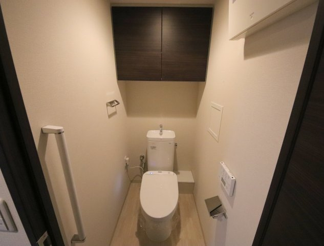 生駒市北新町の賃貸マンションのトイレ