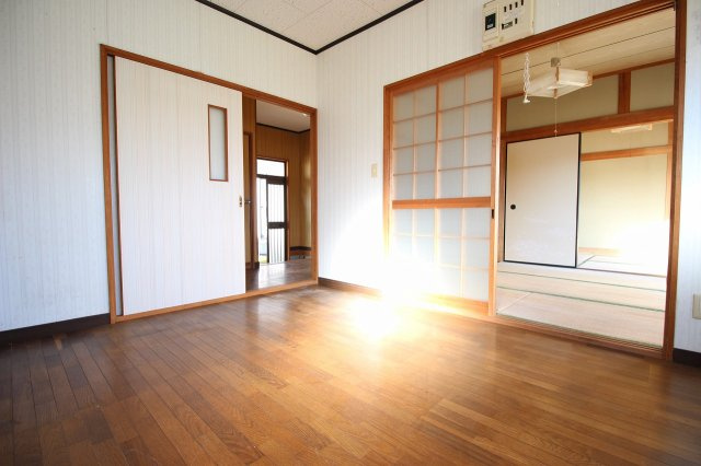 曽於市財部町南俣の一戸建ての居間・リビング|ゆったりとした居間です