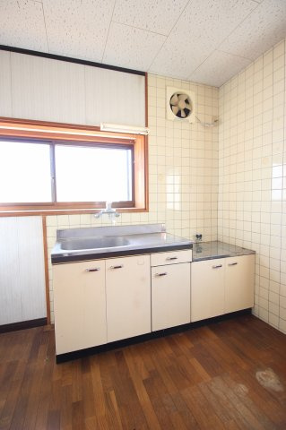 曽於市財部町南俣の一戸建てのキッチン|きれいなキッチンです