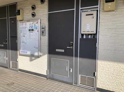 【玄関】 | レオパレスコトー　ブロン