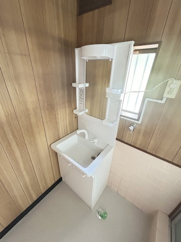 アパート　芦屋市三条町の洗面所
