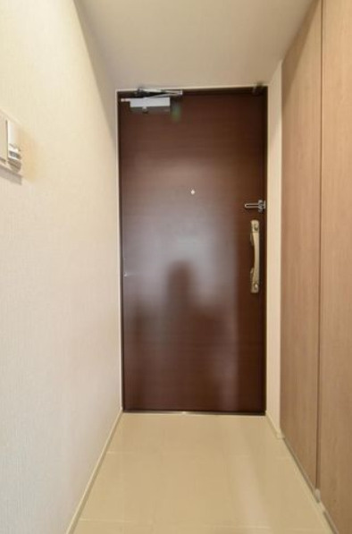 クロスレジデンス飯田橋の玄関