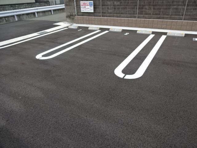 サンクスSの駐車場