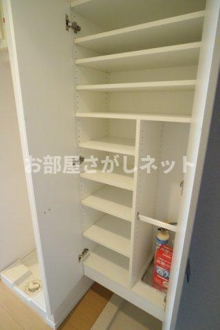 プライムアーバン神楽坂【おとり物件なし】#学生・社会人にオススメ！初期費用分割払いOK！の収納|内装の色が異なる場合がございますので、現地にて確認下さい。※参考写真