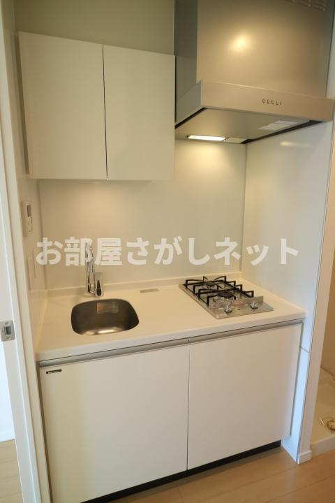 プライムアーバン神楽坂【おとり物件なし】#学生・社会人にオススメ！初期費用分割払いOK！のキッチン|内装の色が異なる場合がございますので、現地にて確認下さい。※参考写真