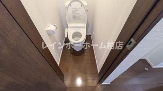 特典：仲介手数料が無料です!!のトイレ