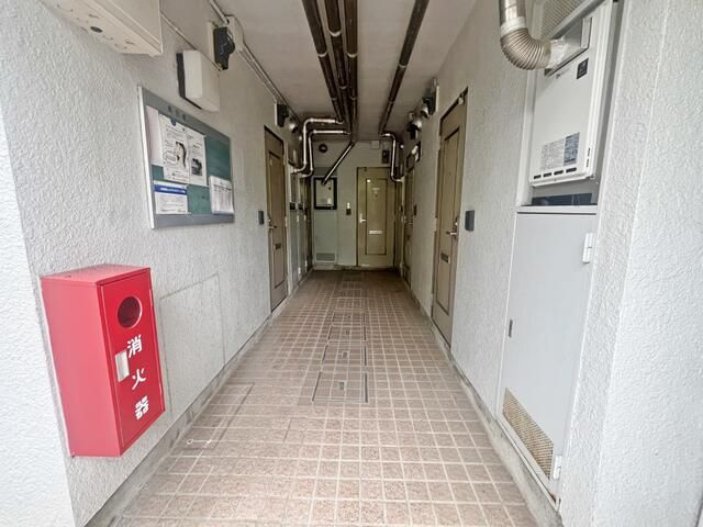 b’CASA千葉検見川Ⅱre-bornのロビー