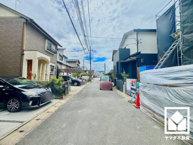 八幡市八幡長田　1期の前面道路含む現地写真