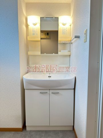 グランドゥールの洗面所|スペースが確保できる洗面所です