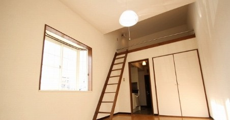 ベルメゾン志木の居間・リビング