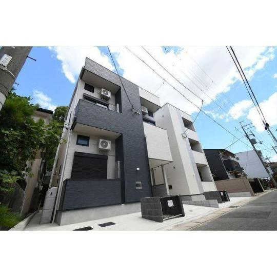 京都市山科区四ノ宮泉水町のアパートの外観