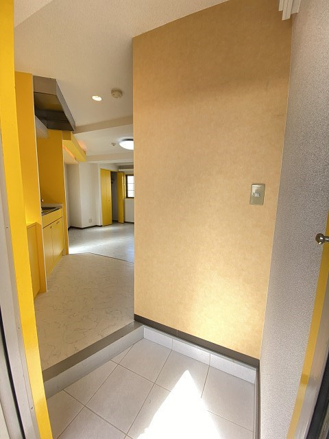 レザムルーズ西宮の玄関
