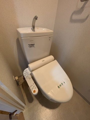 エステムプラザ難波WESTリバークロスのトイレ