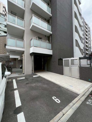 MODERN PALAZZO天神南Ⅱの駐車場