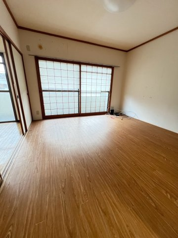 チャフル甲東の居間・リビング