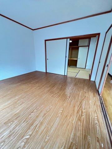 チャフル甲東の居間・リビング
