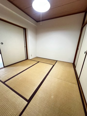 チャフル甲東の和室