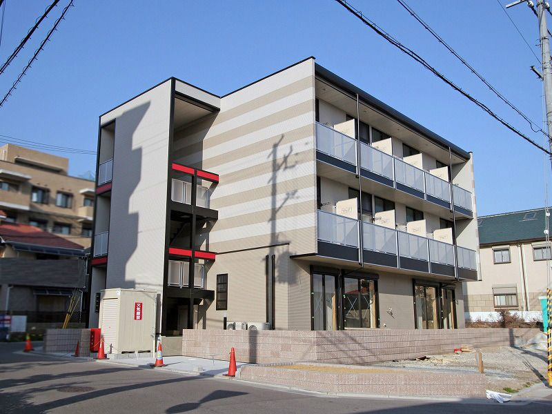 レオパレスジュノス芦屋の外観