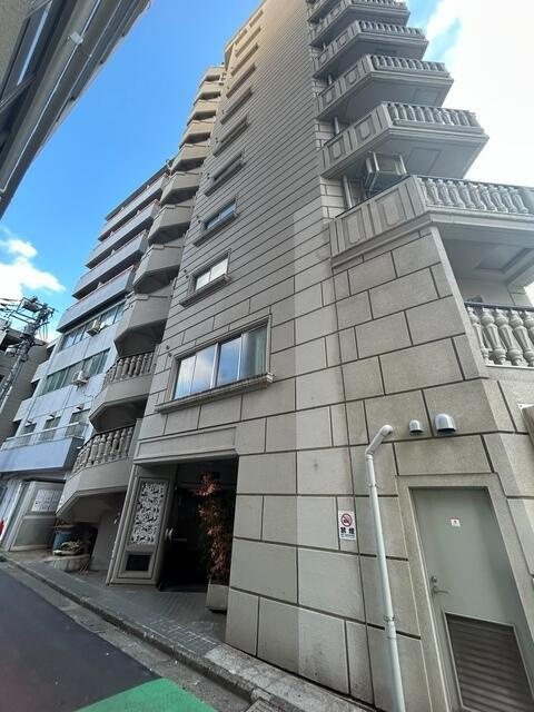 オリエンタル千駄ヶ谷の外観