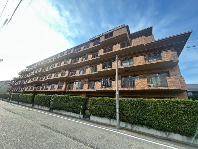 シャルマンコーポ甲子園北の外観
