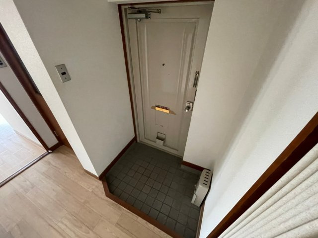 パールハイツの玄関