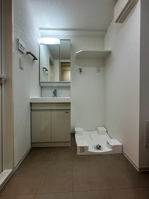 ＢＲＩＣＫ　ＲＥＳＩＤＥＮＣＥ　築地明石町の洗面所