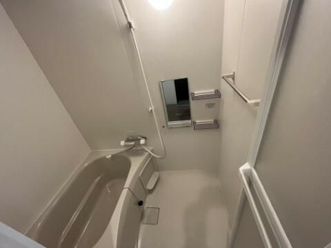 ジーメゾン春日部上蛭田の浴室