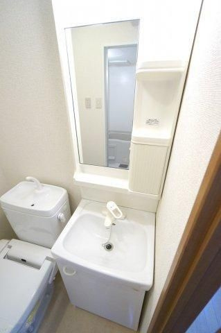 ヴェルト川口並木の独立洗面台