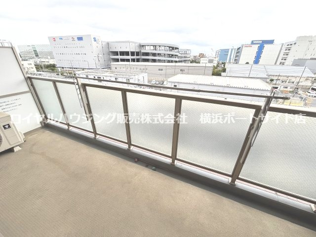 【バルコニー】