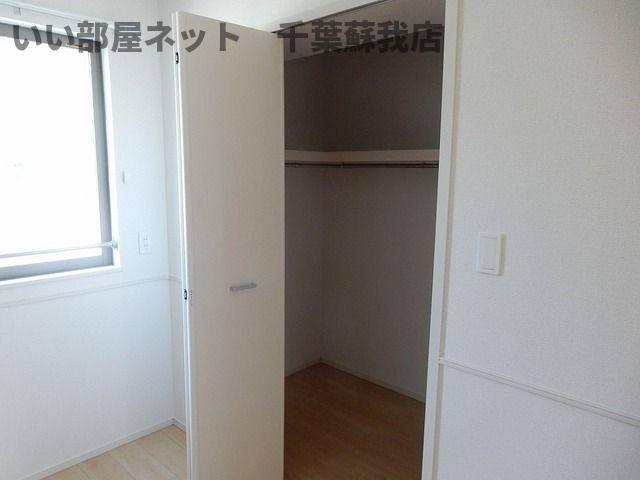 オレンジ・サンシャインの収納|たっぷりとした収納スペースです