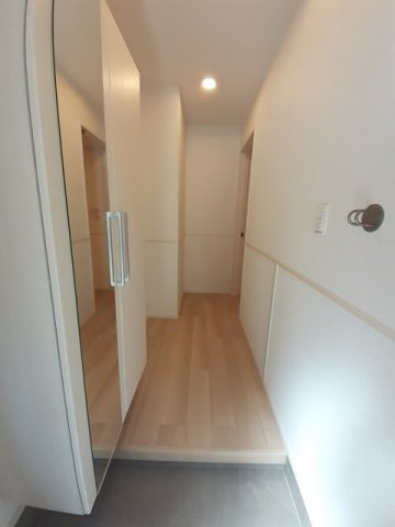 【玄関】 | クレール六番館