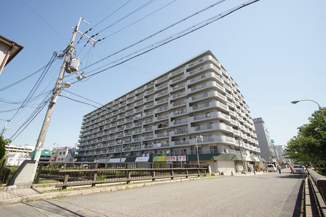 ターミナルマンション朝日プラザ堺の外観|おしゃれな外観です