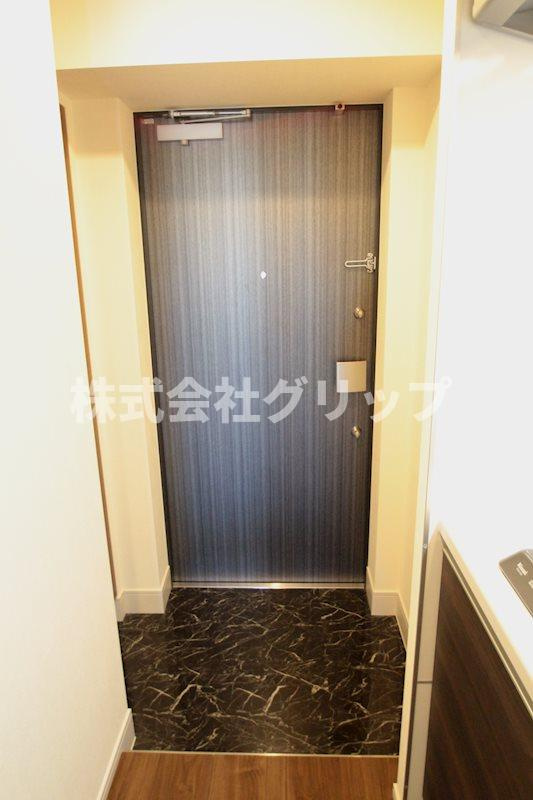 ラクラス横浜の玄関