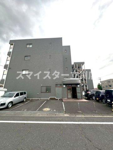 グレースマンション栄の駐車場
