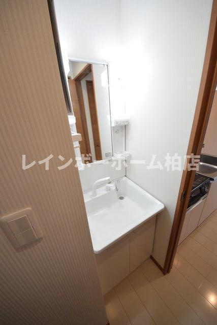 【仲介手数料：50％OFF】対象物件！の洗面所|同棟別室イメージ画像