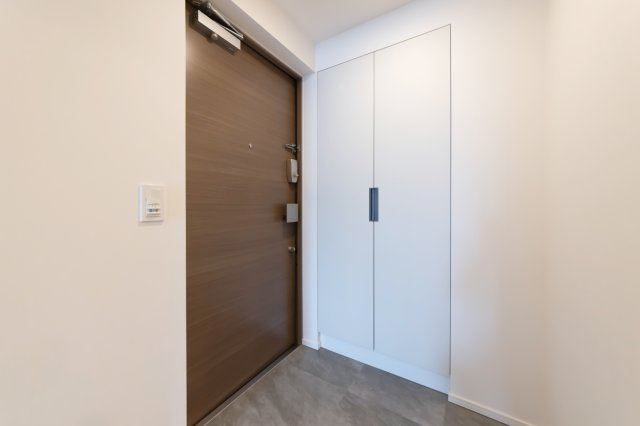 RESIDENCE　KOENJIの玄関